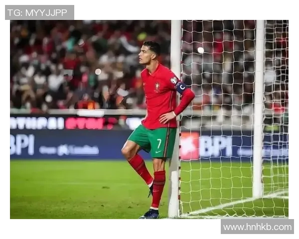 足球明星们的时尚穿搭引发热议辣眼造型让人瞩目