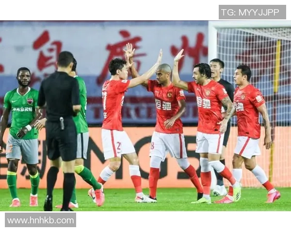 广州篮球队战术解析与表现评估全面分析大满贯赛事表现