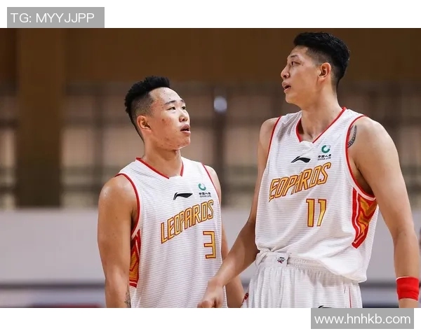 赛后分析：上海篮球队与深圳篮球队的速度对决及战术探讨